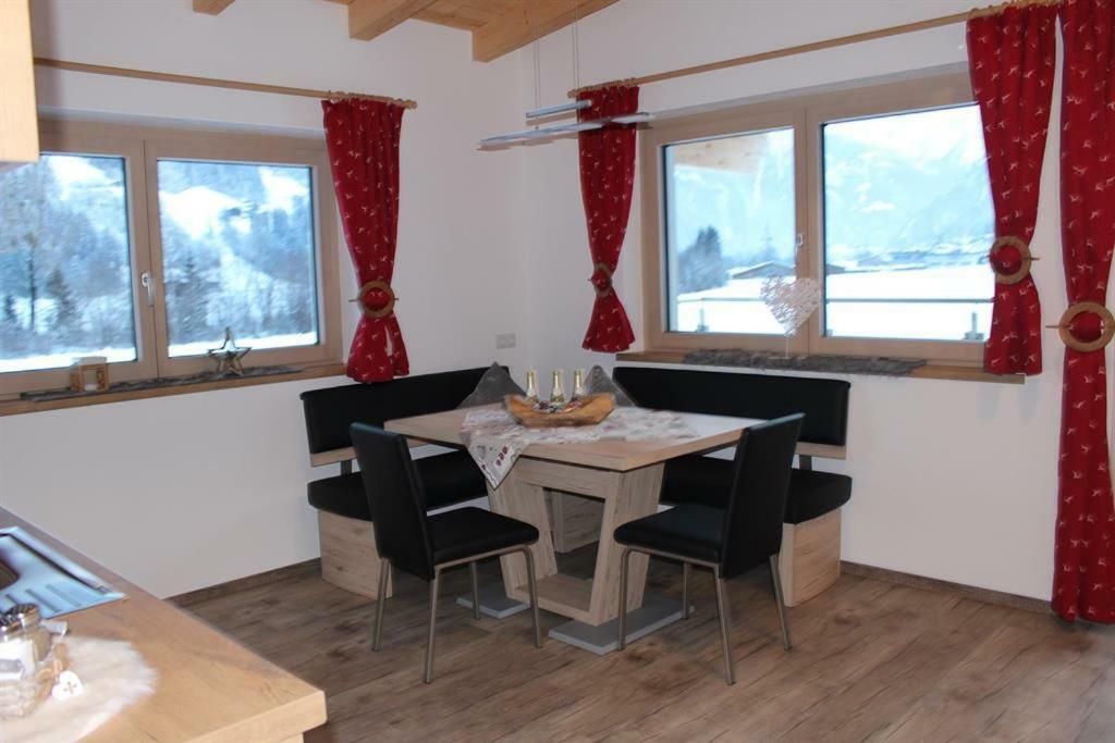 Ferienwohnung Alpinjuwel In Hippach Exterior foto